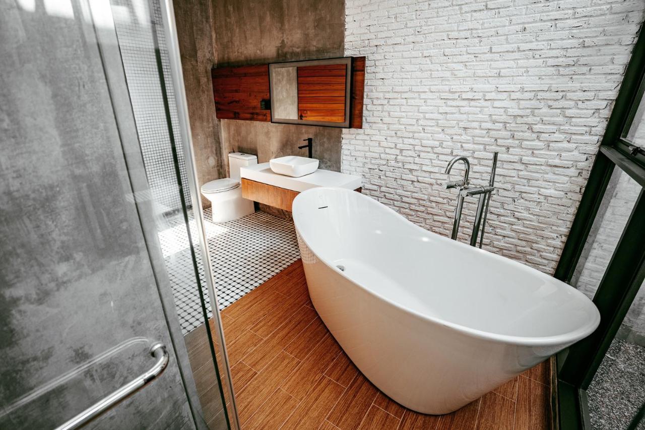 The Bloc @ Sea Hotell Thap Sakae Eksteriør bilde